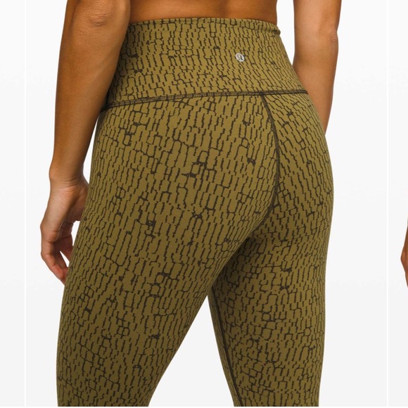 Lululemon wunder under hi rise tight 28” Luxtreme stacked mossy olive size 6 - Picture 1 of 12